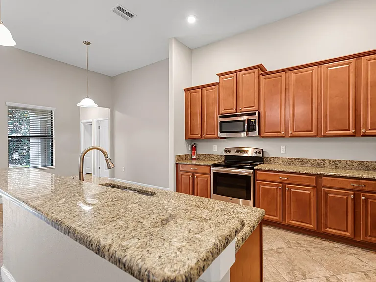 1317 Gleneagles Ln — Photo 12