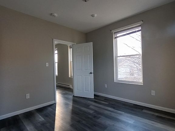 3rd image of 1513-1515 Vine St #9