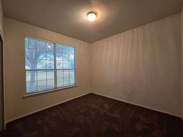 4708 Golden Gate Dr — Photo 18