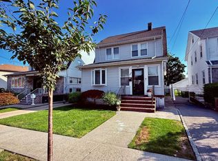 20 W Oxford Street, Valley Stream, NY 11580