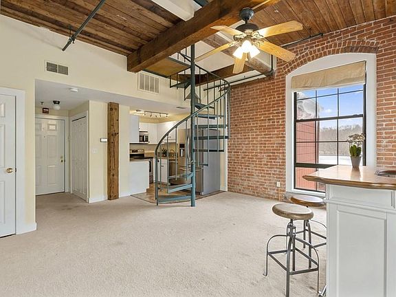 4th image of 14 Sanford St Unit 33