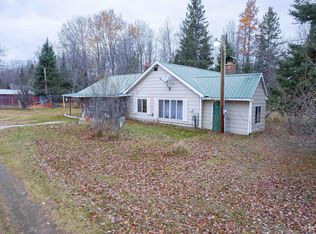 9657 N5th Road, Gladstone, MI 49837