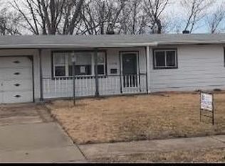 1775 Kay Dr, Florissant, MO 63031