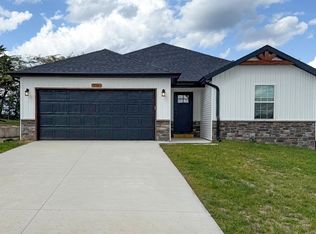 714 Swiss Rd, Marshfield, MO 65706