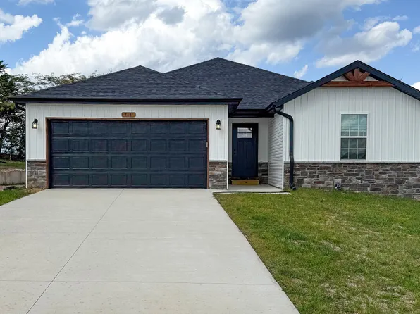 714 Swiss Road, Marshfield, MO 65706