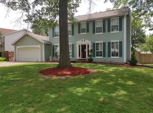 3104 Country Knoll Dr, Saint Charles, MO 63303
