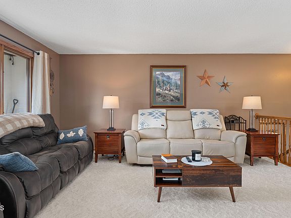 5th image of 2924 Vancouver Ln