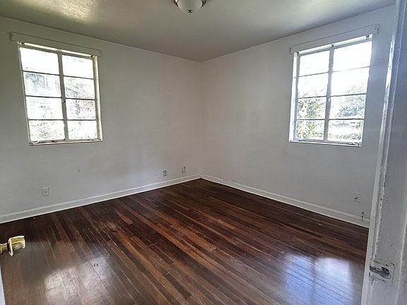 5th image of 5720 Cedar Park Ln #1
