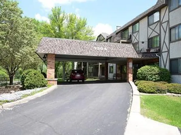 1304 Medicine Lake Dr W #117B, Plymouth, MN 55441