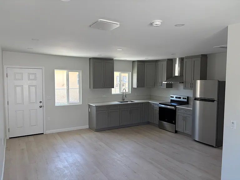 1517 Stevens Ave #D — Photo 10