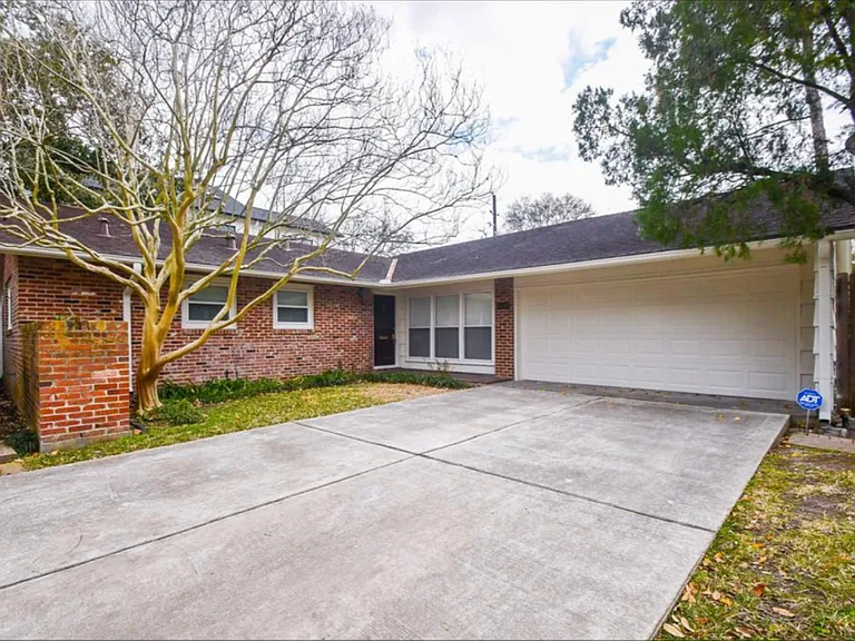 5437 Schumacher Ln — Photo 3