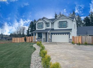 19700 Orchard Grove Dr, Oregon City, OR 97045