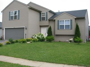 810 Casey Ln, Harvard, IL 60033