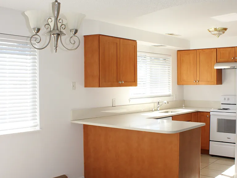 12315-12317 NE Fremont St — Photo 45