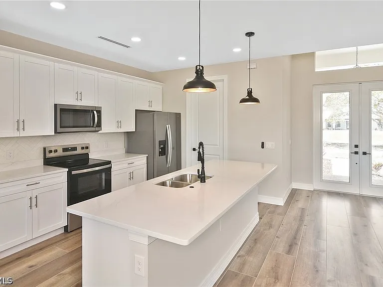 1406 NW 19th St — Photo 8