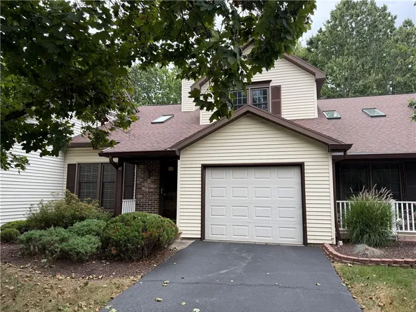 48 Pumpkin Hl, Rochester, NY 14624