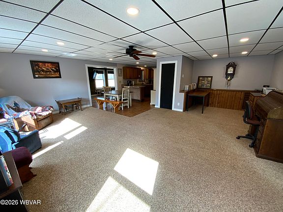 3rd image of 1682 Youngdale Rd