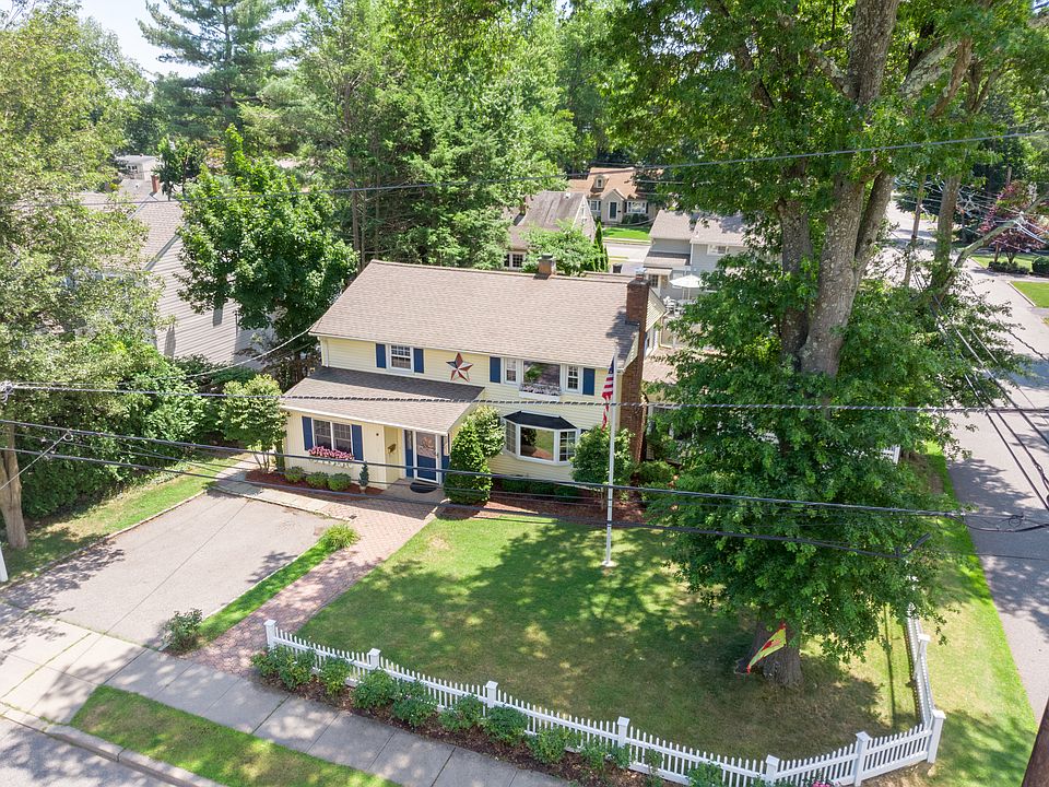 1st image of 74 Waldwick Ave