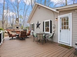 12 2nd St, Windham, NH 03087