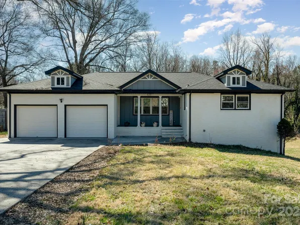 523 Belmorrow Dr, Charlotte, NC 28214
