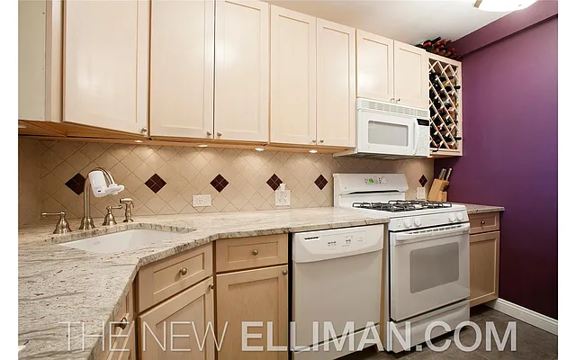 Sold by Douglas Elliman | media 16