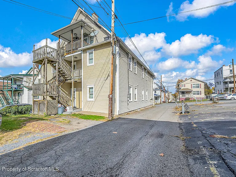 538 Birch St #3 — Photo 18