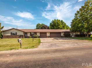 234 W Douglas St, Princeville, IL 61559