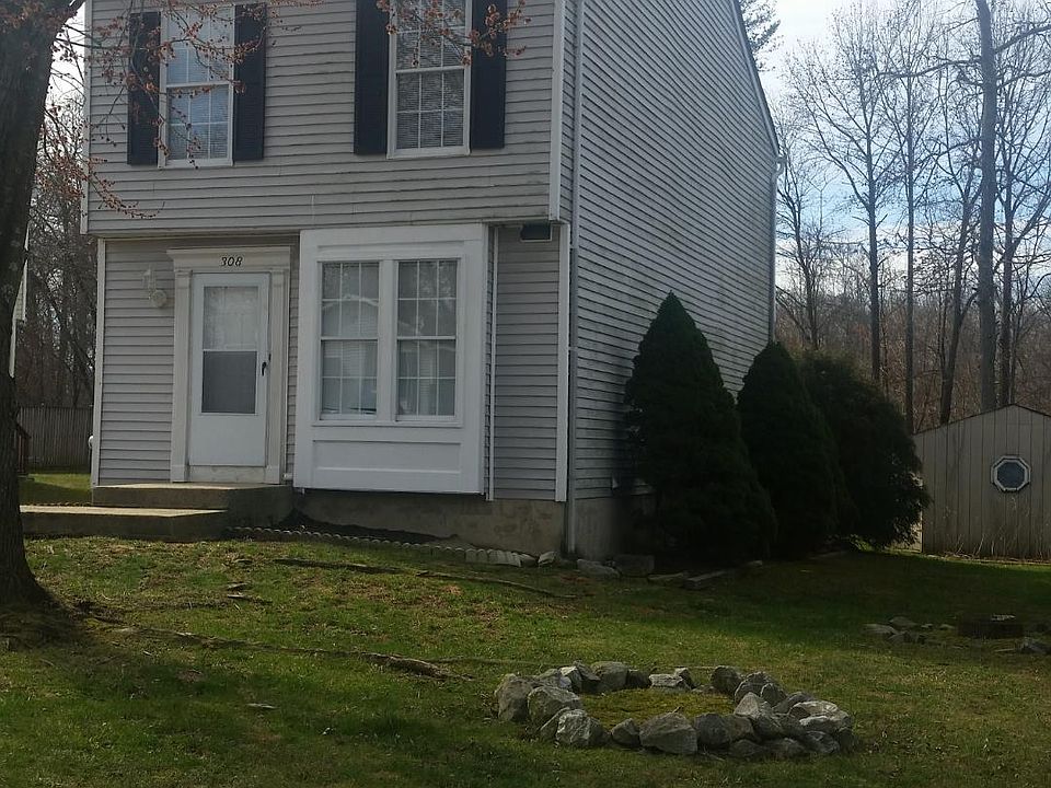 1st image of 308 Heron St