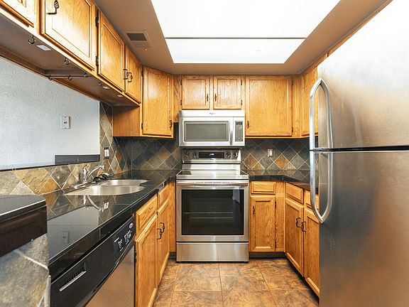 5th image of 540 N May St #2130