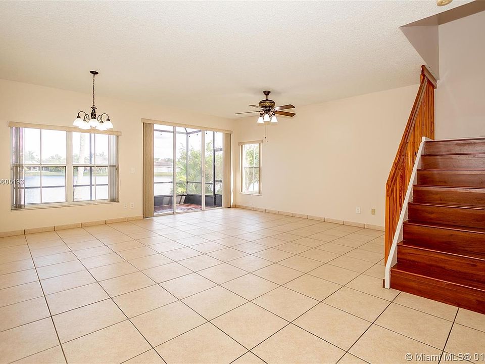 1st image of 18527 NW 19th St