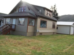 1146 Willapa St, Raymond, WA 98577
