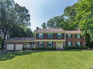 330 Westend Ave, Ridgewood, NJ 07450