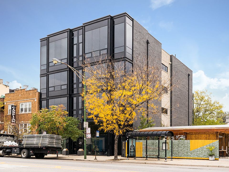 1st image of 1409 N Ashland Ave APT 3N