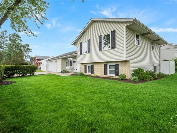 746 Armitage Ave, Glendale Heights, IL 60139