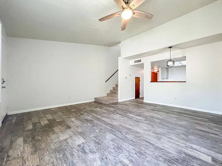 2508 SW 35th Pl #G38 — Photo 3