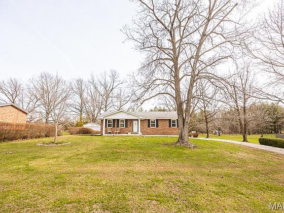 3rd image of 2340 Marine Rd