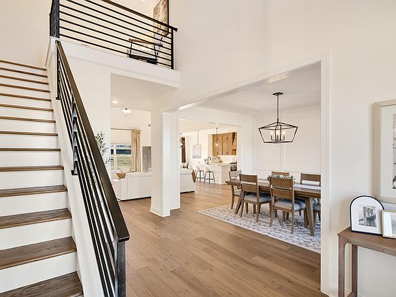 4th image of 15 Hughetta St