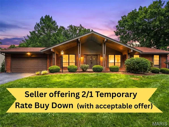 1538 Woodroyal West Dr, Chesterfield, MO 63017