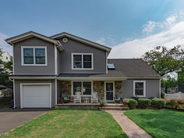 19-15 Halstead Ter, Fair Lawn Boro, NJ 07410