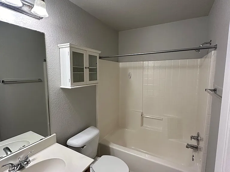2405 NW 162nd Ter — Photo 15
