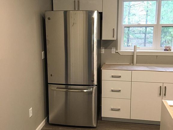 3rd image of 3126 Brookside Dr