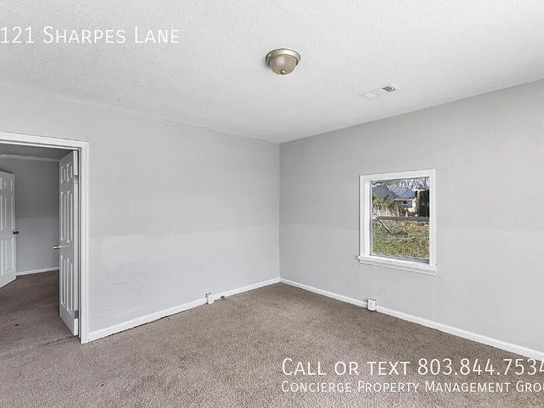1121 Sharpes Ln — Photo 6