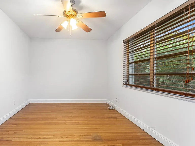 4810 Riviera Dr #SFH — Photo 9