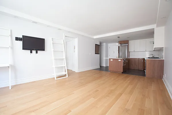 Sold by Luxor Homes & Investment Realty | media 12