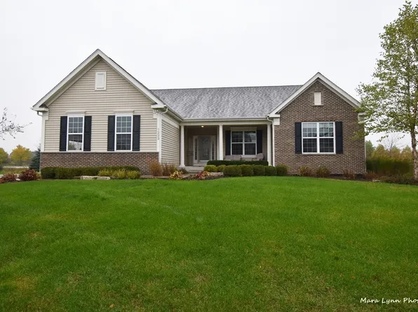 1223 Star Grass Ln, Aurora, IL 60506