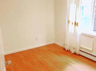 15516 Booth Memorial Ave, Flushing, NY 11355