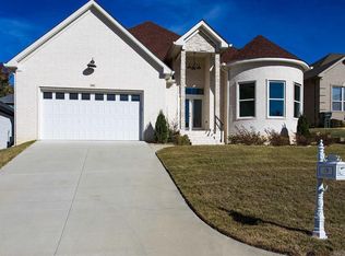 8108 Kanis Pines Dr, Little Rock, AR 72204