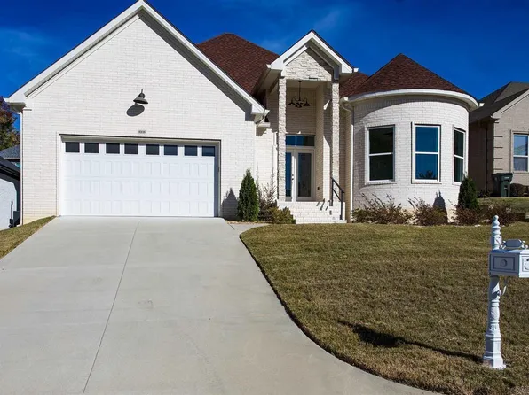 8108 Kanis Pines Dr, Little Rock, AR 72204