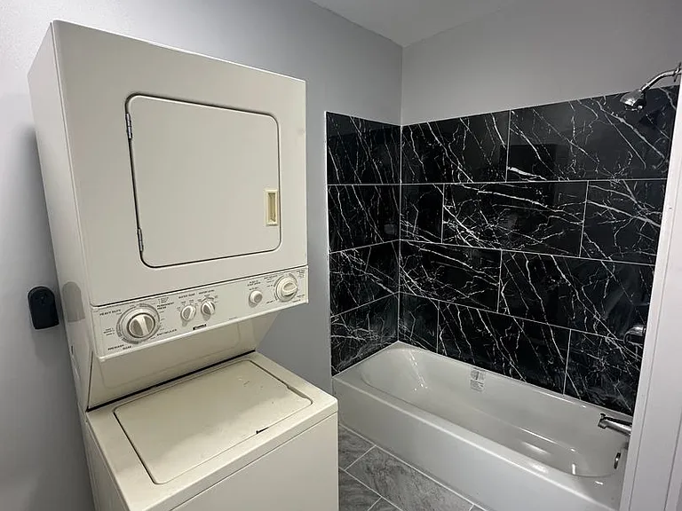 134 Macdade Blvd — Photo 13