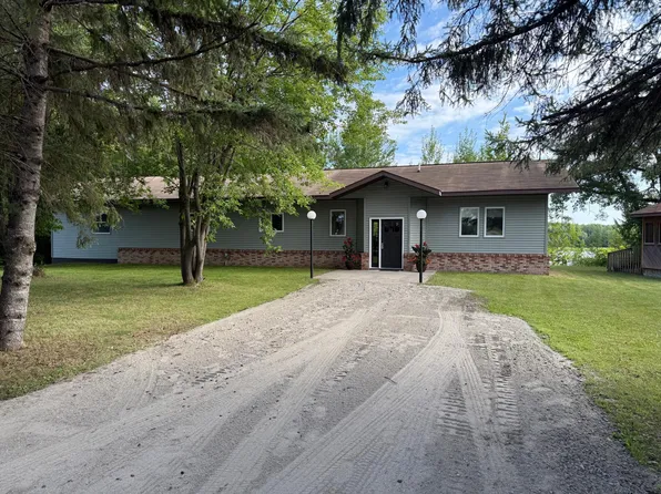 1682 State Highway 11 SE, Baudette, MN 56623